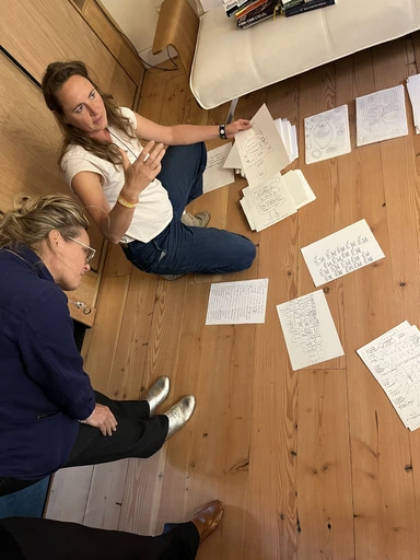 Pieke Bergmans en Roos van Geffen in het