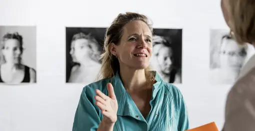 Roos van Geffen op de persopening van te
